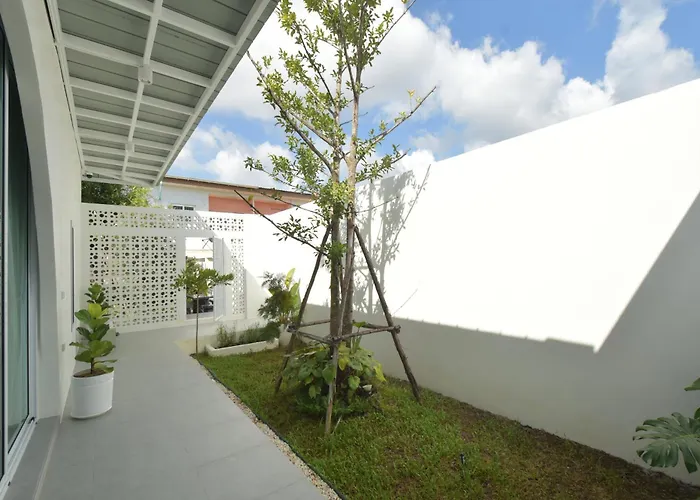 Self House